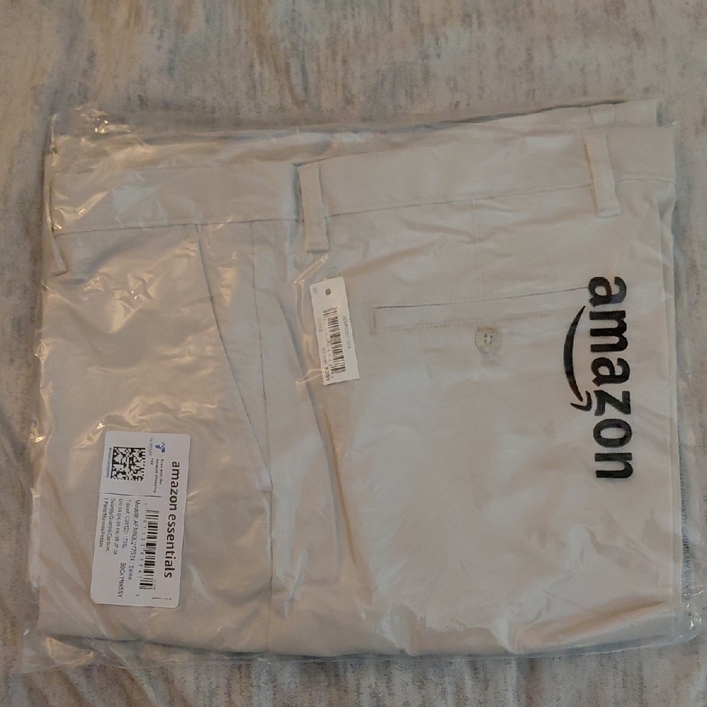 Amazon Essentials Men's Khaki Chinos